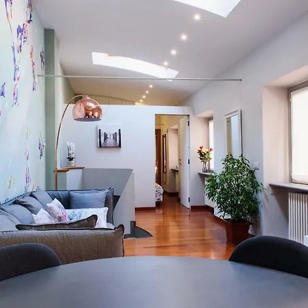 Apartment Lora Center Como